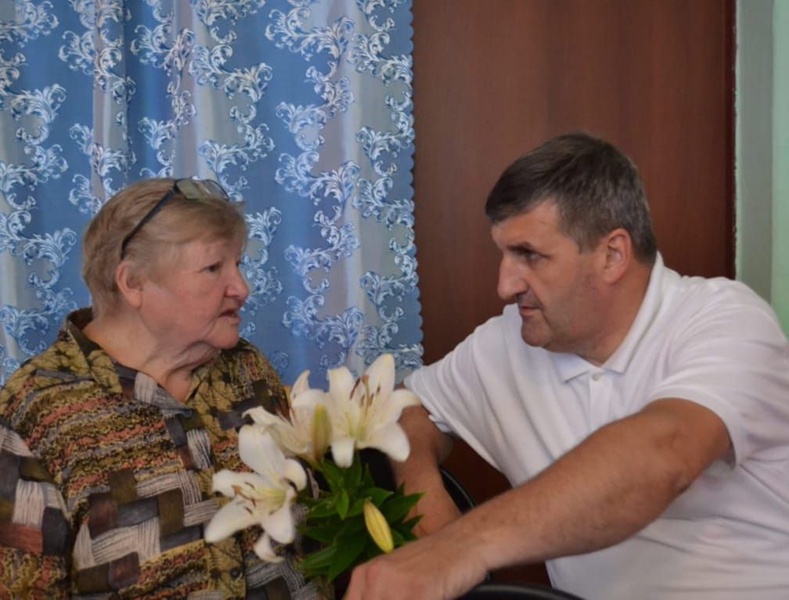 Депутат ЛДПР посетил село Чесноки в День семьи