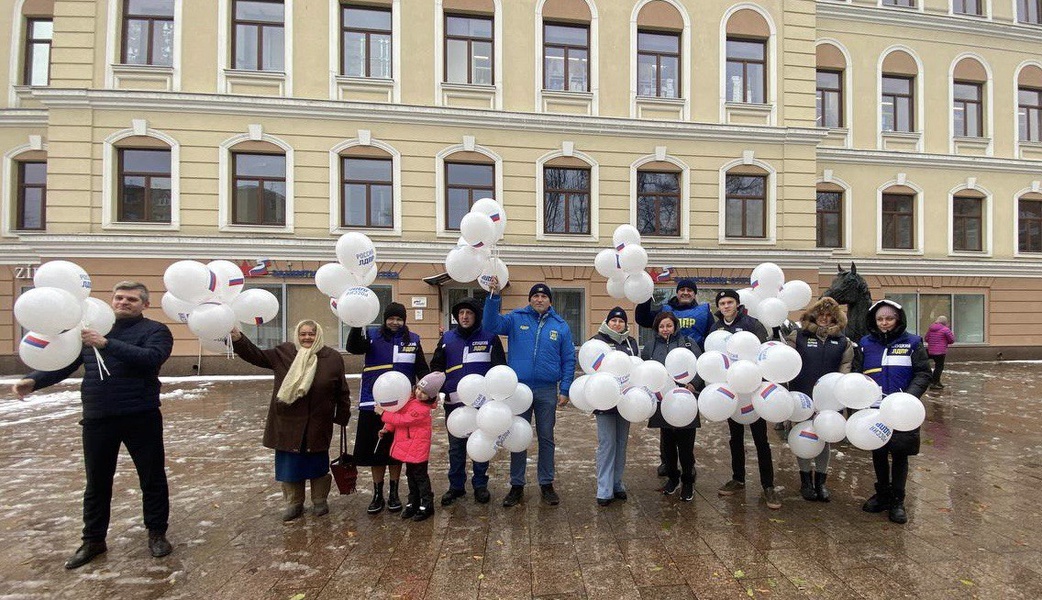 Курское региональное отделение ЛДПР поздравляет всех однопартийцев с 35-летием со дня основания партии!