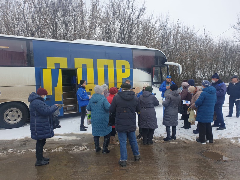 Автобус помощи ЛДПР посетил поселок Кировский