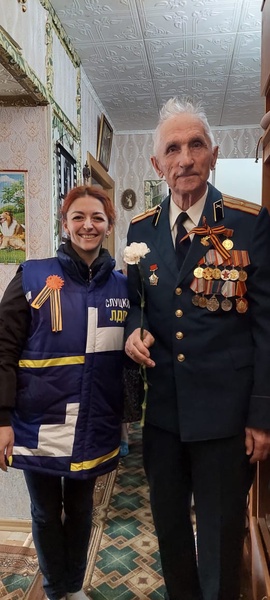 Активисты ЛДПР возложили цветы в память о павших героях 
