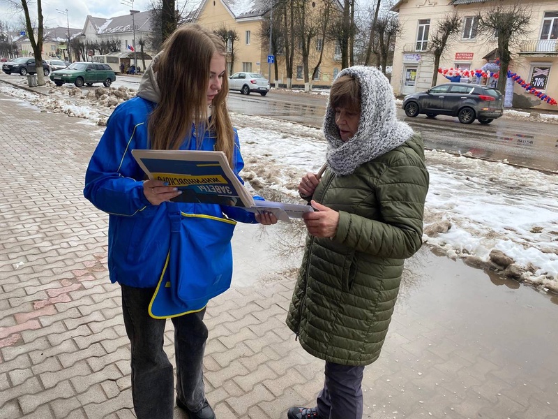 Жители Сланцевского района высоко оценили набор семян "Грядка ЛДПР"