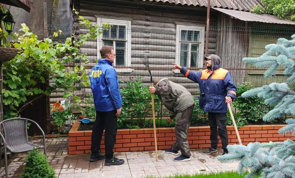 Ленинградские партийцы решают проблемы граждан в СНТ