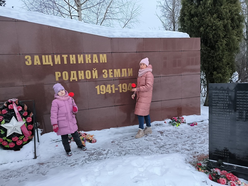 Ленинградские партийцы приняли участие в мероприятиях в честь Дня снятия блокады