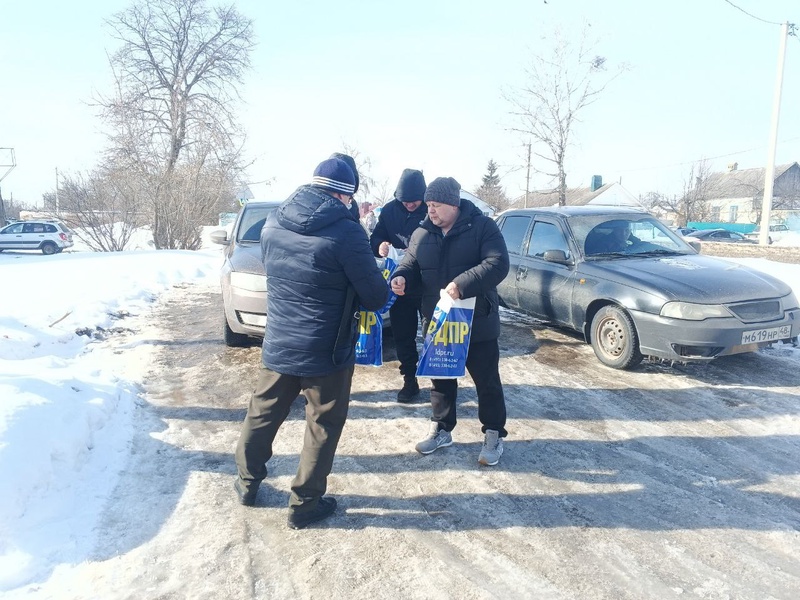 Жители Долгоруковского района пожаловались в ЛДПР на качество дорог и питьевой воды