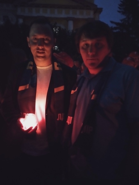 Липецкие партийцы возложили свечи к Вечному огню в память о погибших в годы войны