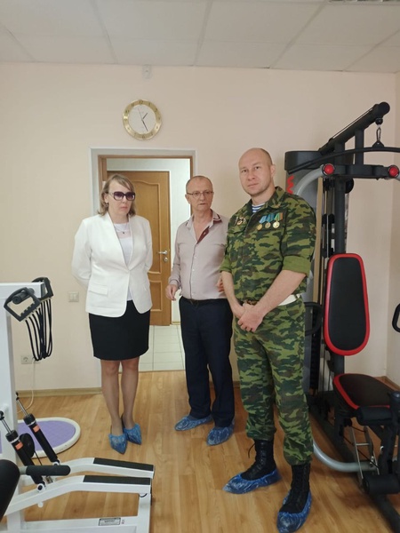 Липецкие партийцы помогают ветеранам СВО