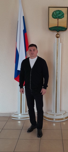 Общественный помощник ЛДПР Александр Горбунов добился опиловки аварийных деревьев 