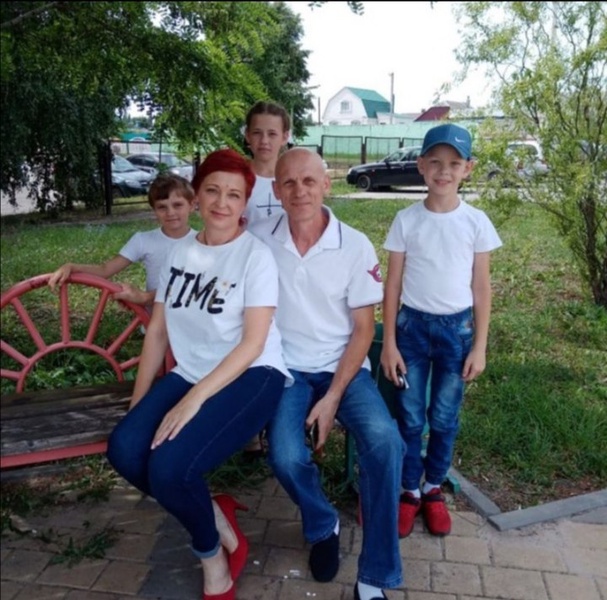 Многодетная семья активистов ЛДПР Евгения и Светланы Коробкиных - образец любви и верности