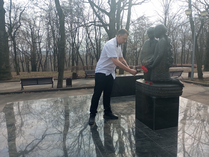 Липецкие партийцы почтили память погибших при теракте в «Крокус Сити Холл»