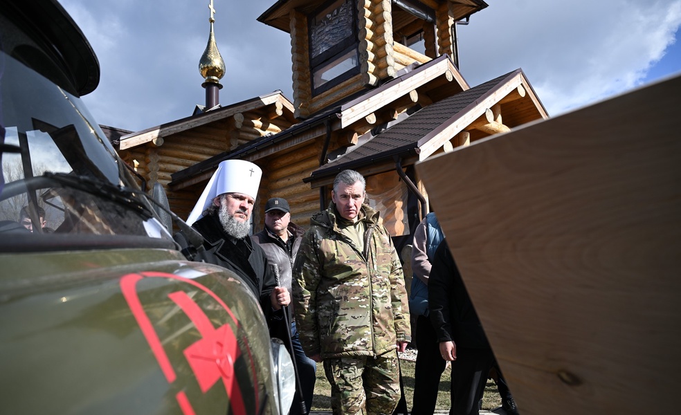 ЛДПР передала бойцам СВО 34 автомобиля высокой проходимости и военную технику