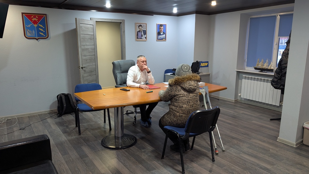 Депутаты ЛДПР провели прием граждан в Магаданской области