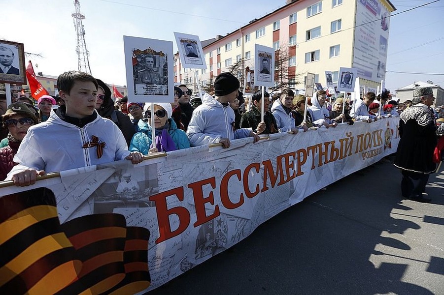 В ЛДПР поддерживают решение провести "Бессмертный полк" в заочном формате 