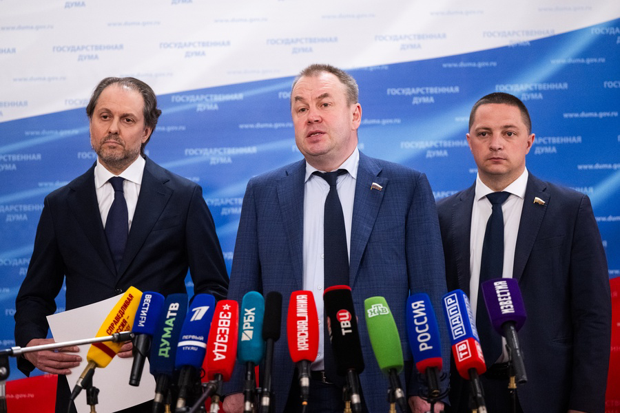 Станислав Наумов: на защите детства экономить нельзя