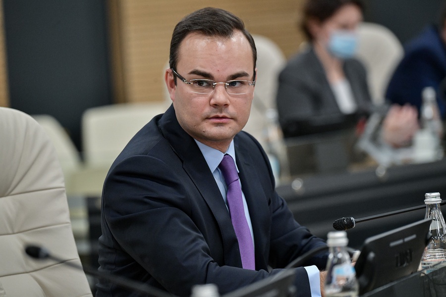 Кирилл Жигарев: необходимо стимулировать водителей переходить на электромобиль