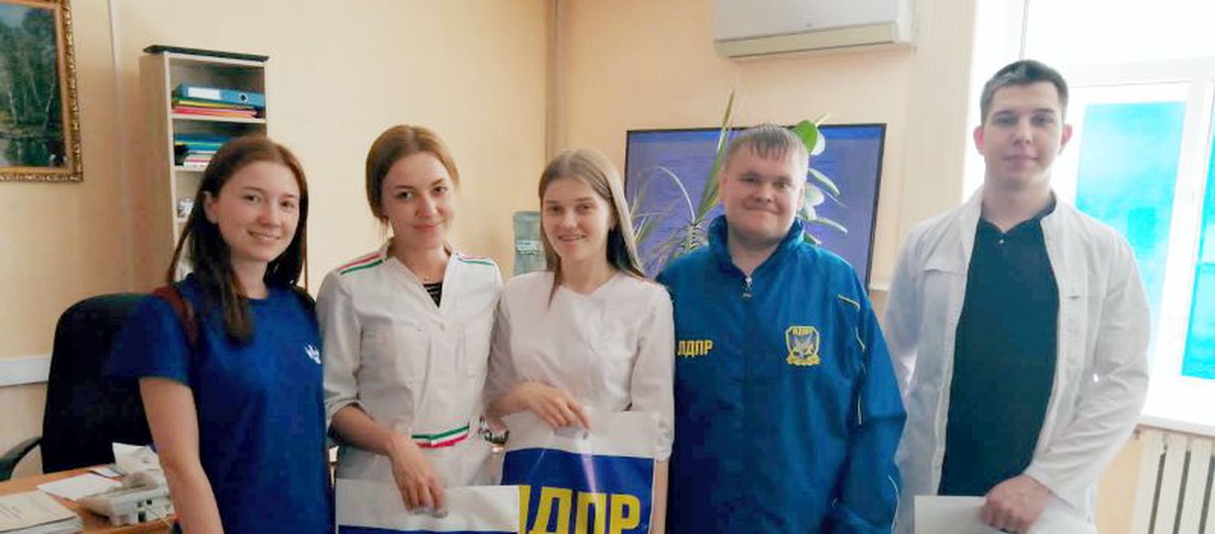 ЛДПР поздравляет всех сотрудников Скорой помощи с их профессиональным праздником!