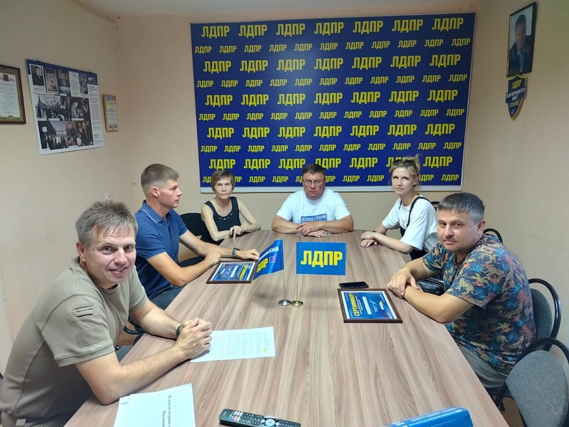 В Мордовском региональном отделении ЛДПР состоялась встреча с участникам конкурса «ЛДПР.Старт»