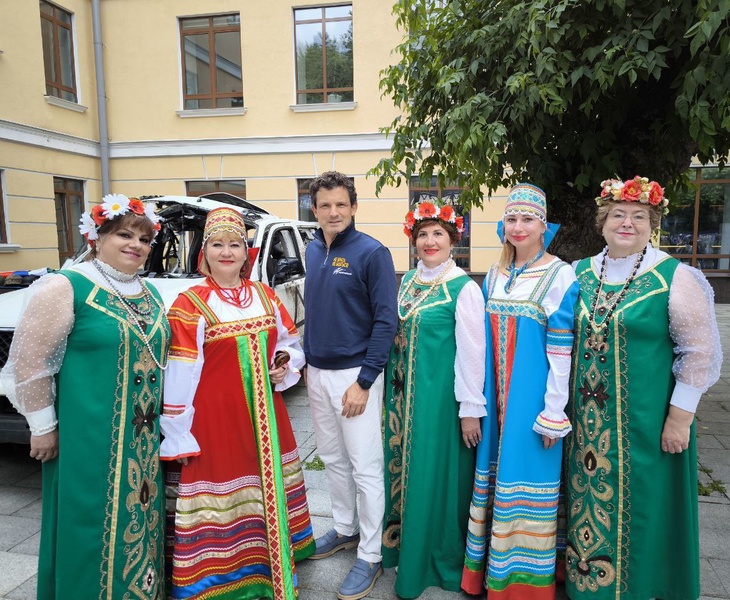 В ЛДПР масштабно отметила День России