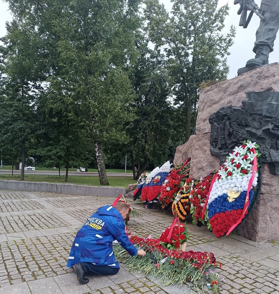 День ветерана боевых действий отмечен возложением цветов на Поклонной горе