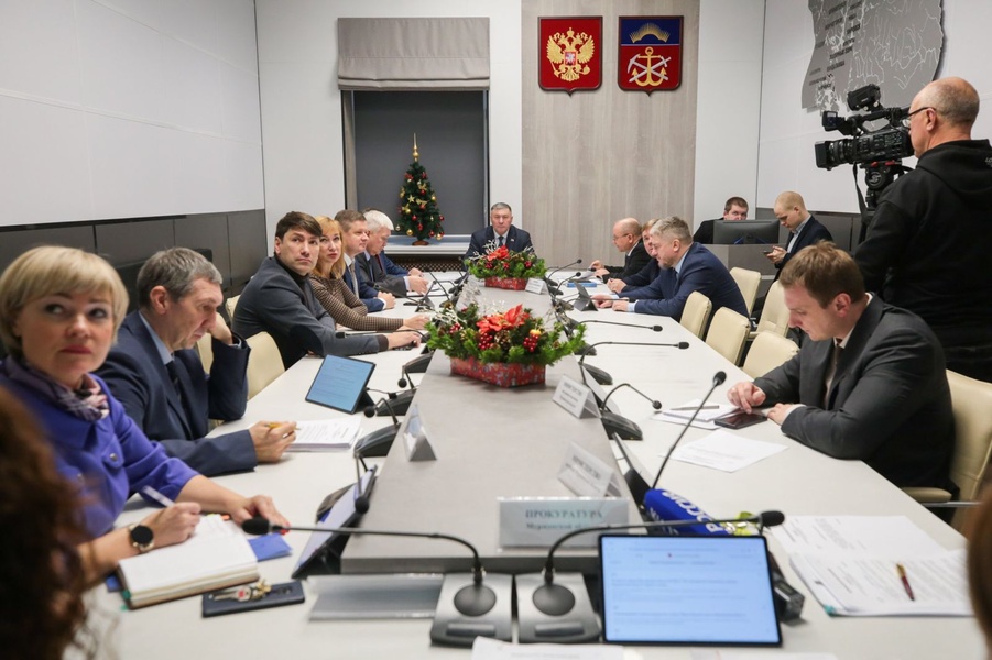 В Думе состоялось заседание комитета по законодательству, государственному строительству и местному самоуправлению