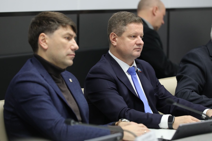 Станислав Гонтарь принял участие в заседании комитета