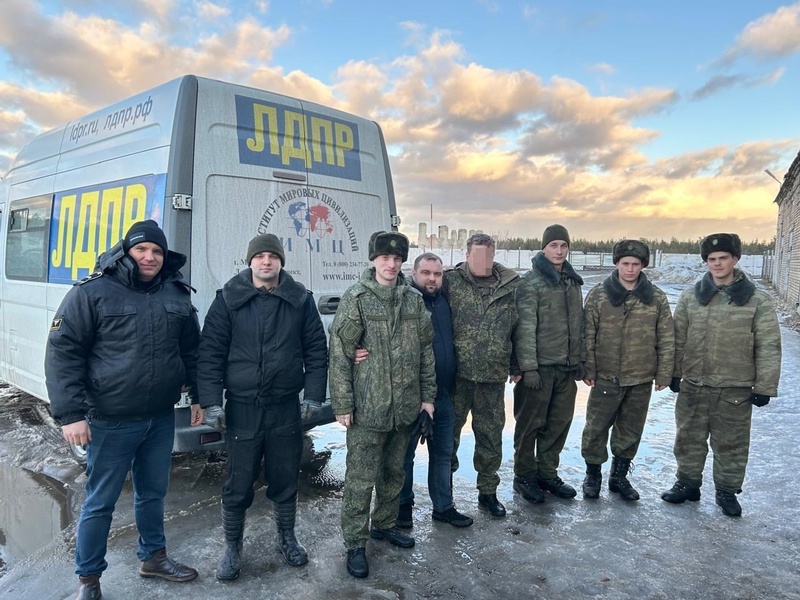 В зону СВО отправлена гуманитарная помощь, собранная при поддержке ЛДПР