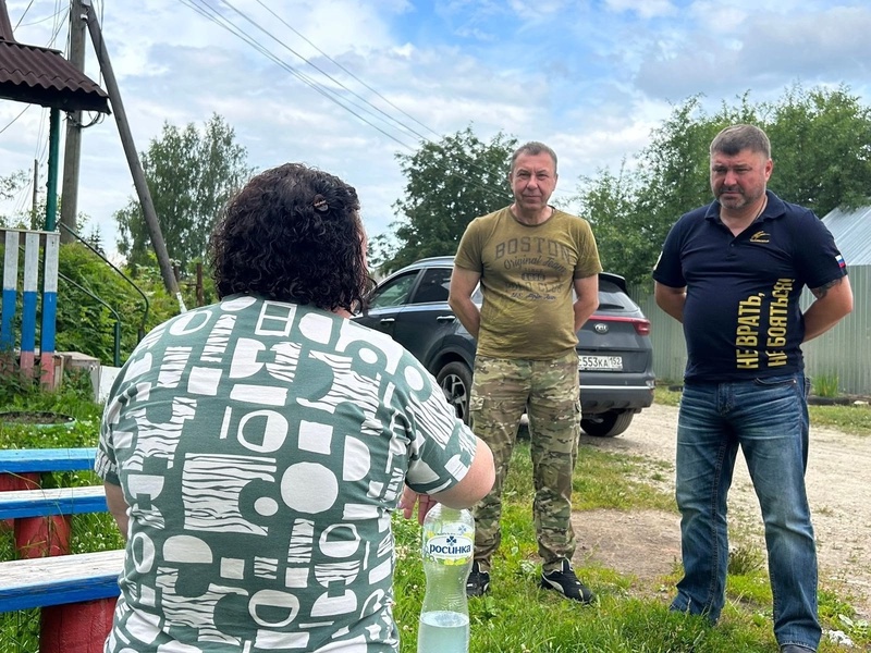 Депутат ЛДПР Владислав Атмахов провёл выездной приём граждан