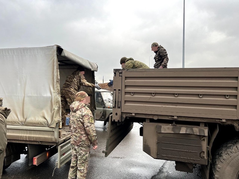 Представители ЛДПР продолжают помогать военнослужащим