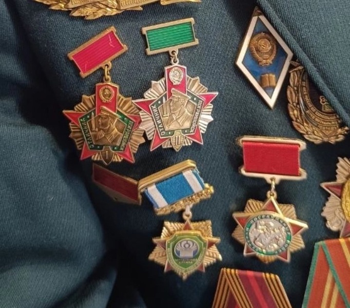 В ЛДПР предлагают штрафовать за ношение поддельных госнаград