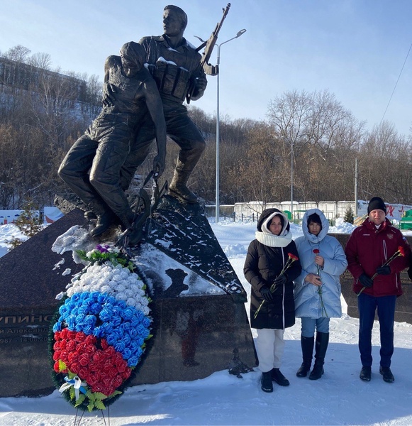 Представители ЛДПР почтили память погибших воинов-интернационалистов