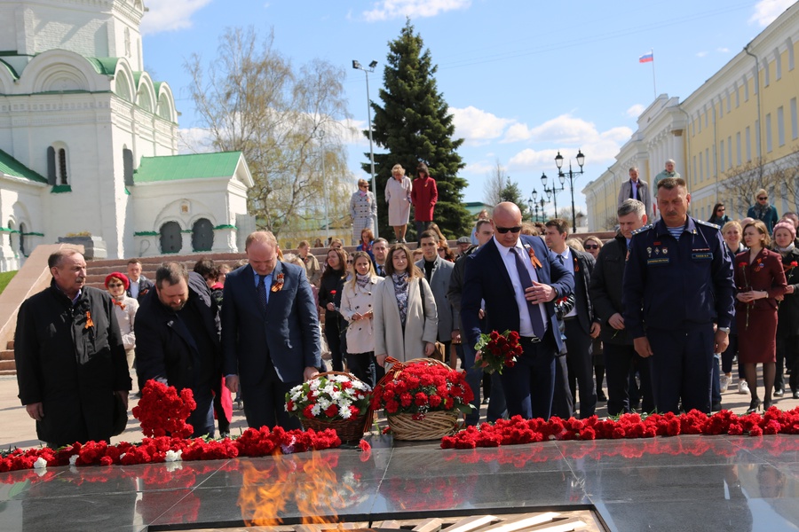 Депутаты ЛДПР почтили память погибших в Великой Отечественной Войне