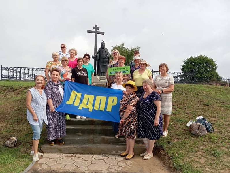 Благодаря Борскому отделению ЛДПР хор «Оптимист» принял участие во Всероссийском фестивале