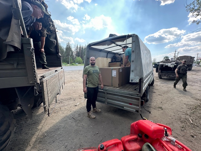 ЛДПР продолжает помогать защитникам Родины