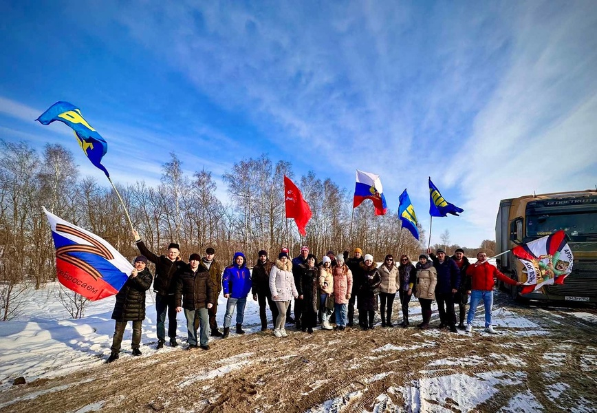 Автопробег в поддержку российской армии