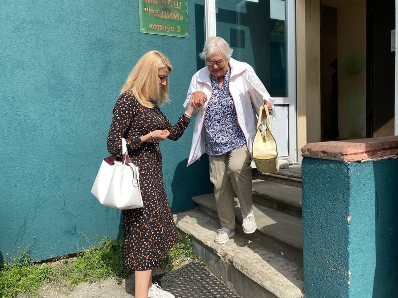 Помощник депутата ЛДПР проверила работу поездов здоровья