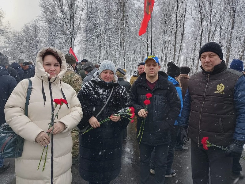 Представители Новгородского регионального отделения ЛДПР почтили память воинов-интернационалистов