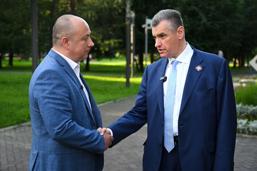 Алексей Чурсинов обсудил проблему качества питьевого водоснабжения в Новгородской области с Леонидом Слуцким