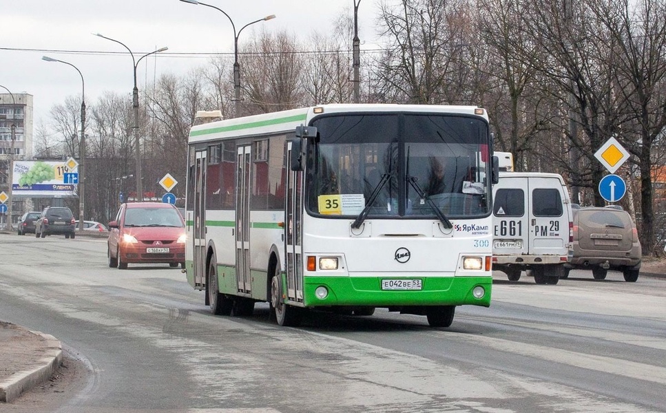 Автобусы Великого Новгорода изменят маршруты на время ремонта моста Александра Невского