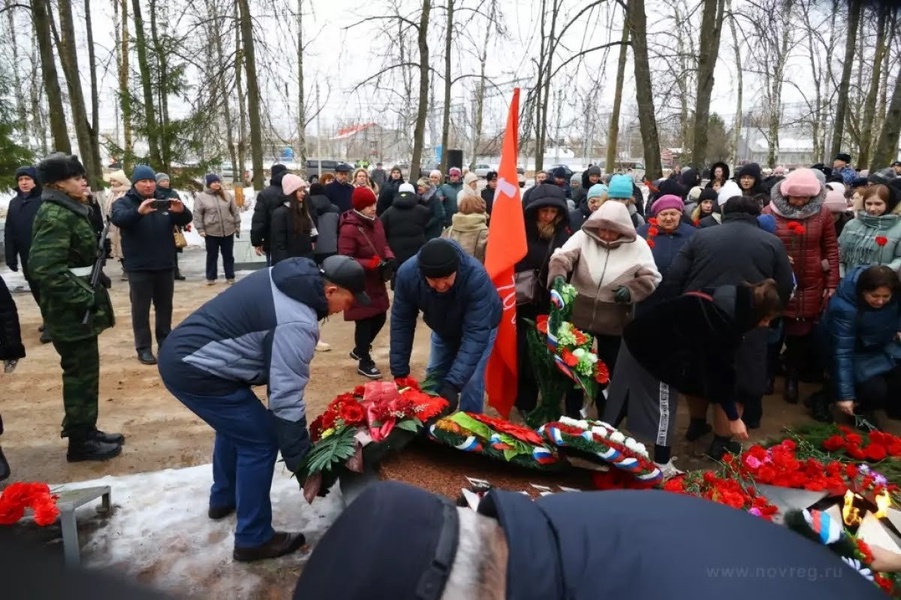 В Чудове завершили благоустройство мемориала «Вечный огонь»