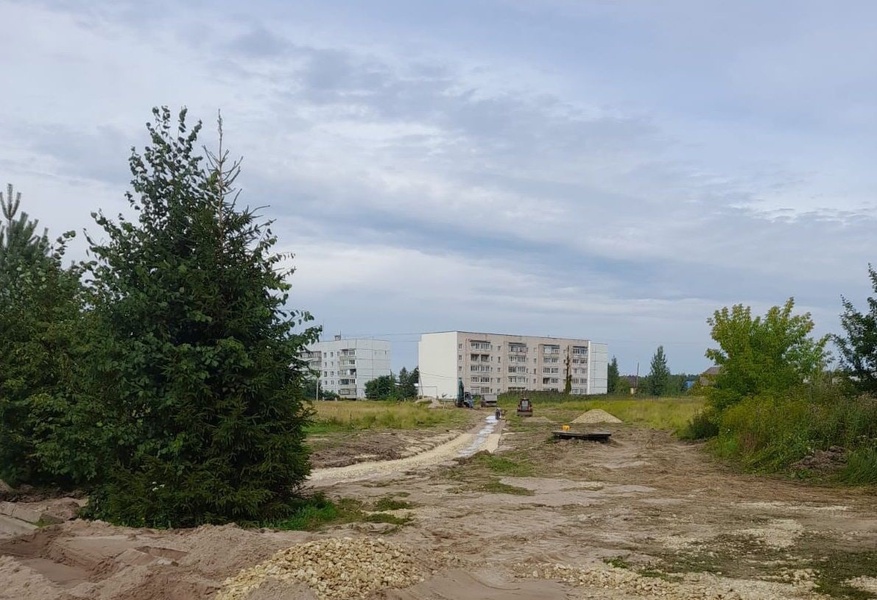 В Чудово начали благоустраивать сквер «Центр притяжения»