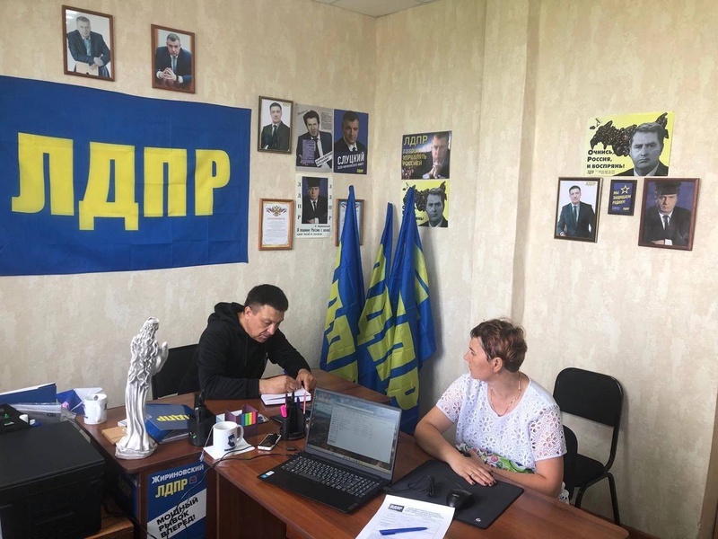 На приём граждан в Татарске выстраиваются очереди