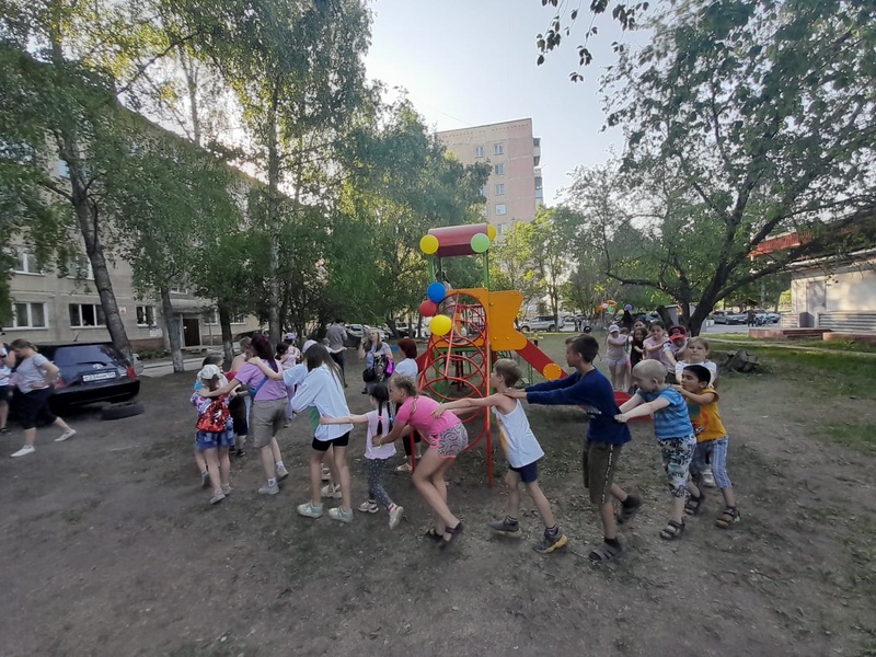 Новую игровую площадку открыли в Бердске в День защиты детей!