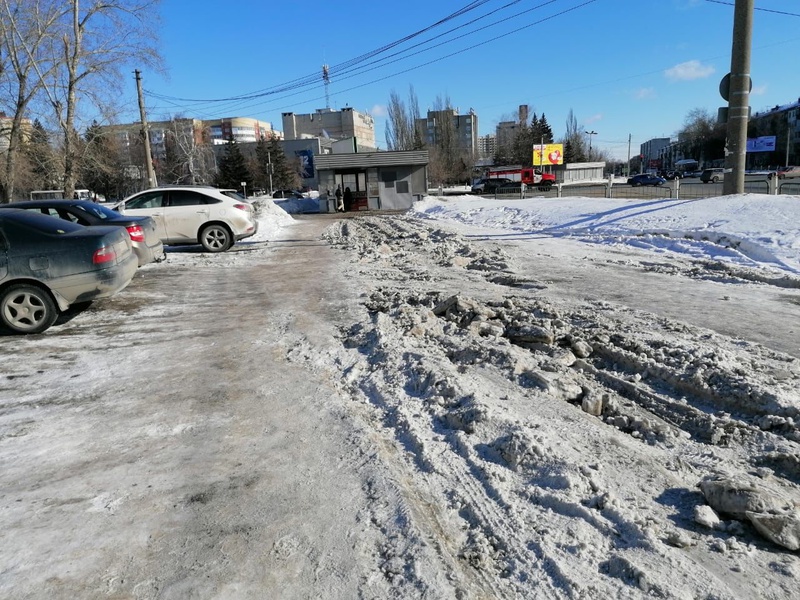 Ситуация в Омске такая, что переломать ноги можно просто выйдя из дома