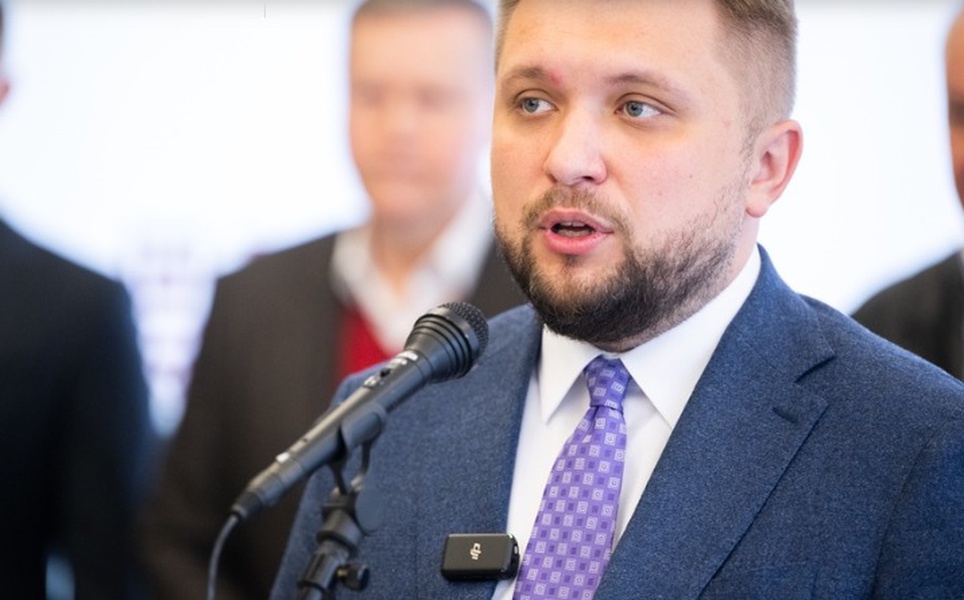 Депутат Чернышов: патриоты готовы забрать памятники нашим солдатам из-за границы