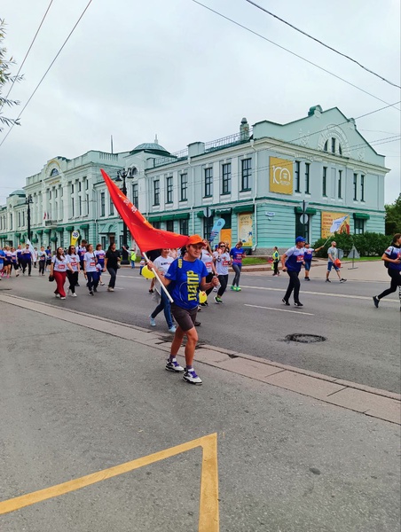 Омские партийцы продемонстрировали отличную спортивную форму на Сибирском международном марафоне
