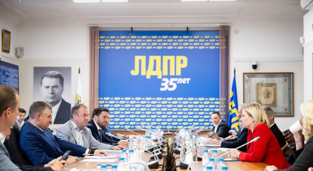 Сберегать духовное наследие страны ЛДПР будет вместе с Минкультом