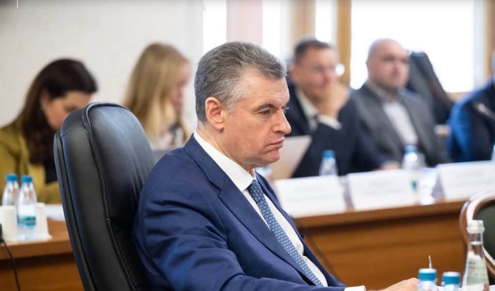 Леонид Слуцкий призвал не допускать превращения дворов в «мясокомбинаты для мигрантов»