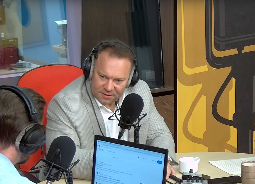 Депутат Максим Щепинов рассказал в радиоэфире о состоянии региональной экономики