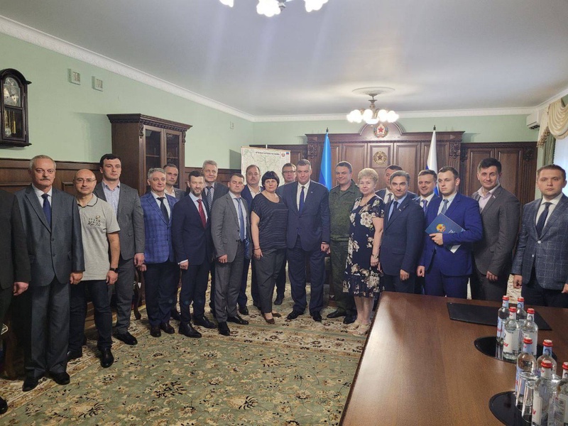 Сослан Бестаев вместе с однопартийцами посетил  Донбасс  