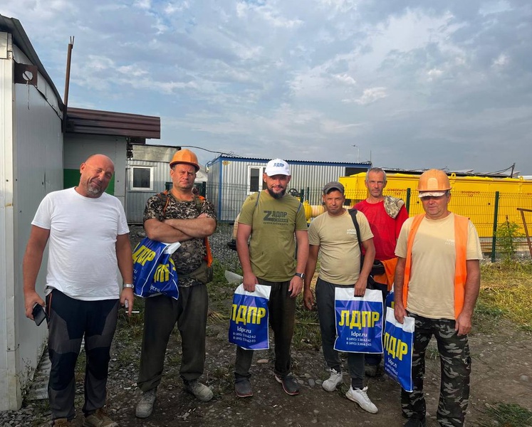  В День строителя — слова благодарности мастерам своего дела