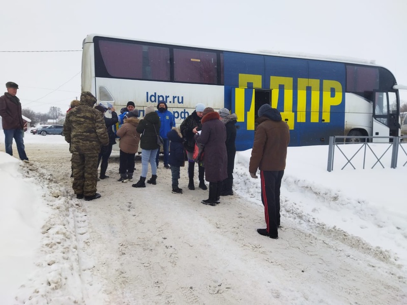 Жители Иссы и Никольска Пензенской области встретили автобус ЛДПР